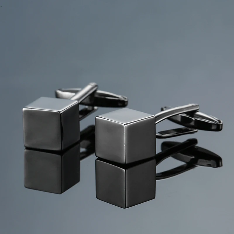 DY The new high quality black cube Cufflinks fashion Men's French shirt Cufflink free shipping
DY The new high quality black cube Cufflinks fashion Men's French shirt Cufflink free shipping