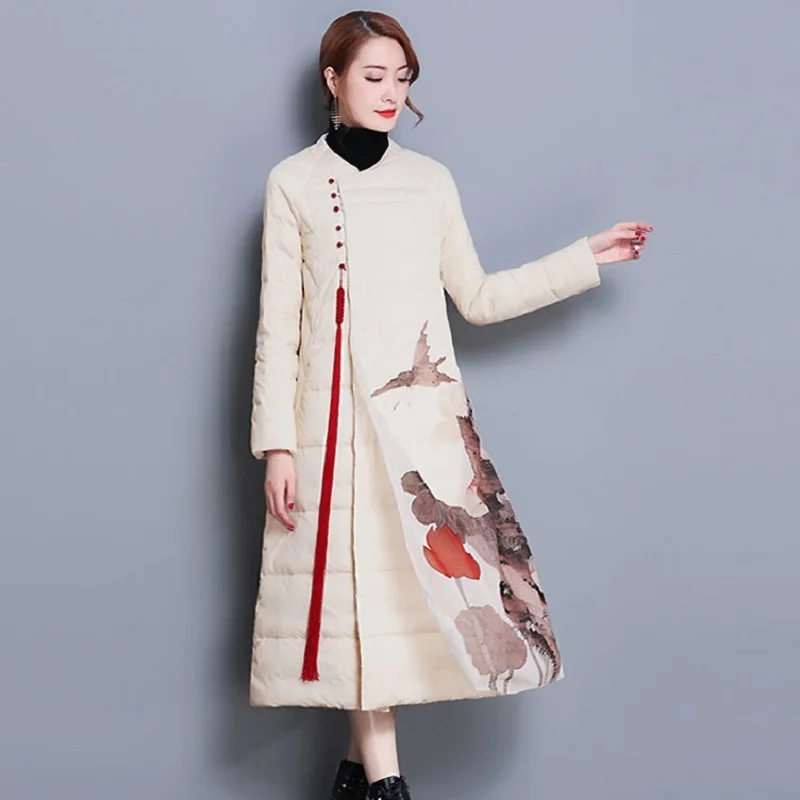 2017 Winter elegant vintage print Jacket Coat Chinese style ladies V neck tassels national wind cultivated padded slim long coat
2017 Winter elegant vintage print Jacket Coat Chinese style ladies V neck tassels national wind cultivated padded slim long coat