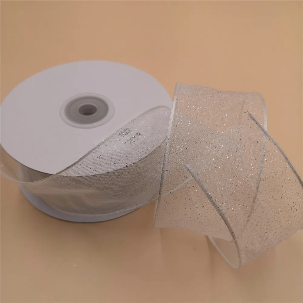 38mm X 25yards Silver Sprinkling Wired White Organza Sheer Ribbon. Gift Bow,wedding,cake Wrap,tree Decoration,wreath N1022
38mm X 25yards Silver Sprinkling Wired White Organza Sheer Ribbon. Gift Bow,wedding,cake Wrap,tree Decoration,wreath N1022