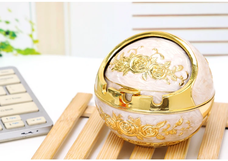 OUSSIRRO Creative Portable Alloy Round Ball Ashtray Car Ashtray Mini Ashtray Relief Stamped Pattern Gift for Outdoor Indoor
OUSSIRRO Creative Portable Alloy Round Ball Ashtray Car Ashtray Mini Ashtray Relief Stamped Pattern Gift for Outdoor Indoor