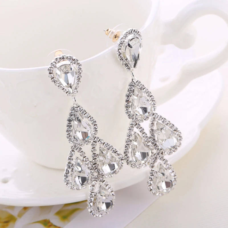 Vintage RhineStone Crystal Earrings Sparkling Charm Temperament Bride Wedding Wedding Banquet Party Accessories 171106-4
Vintage RhineStone Crystal Earrings Sparkling Charm Temperament Bride Wedding Wedding Banquet Party Accessories 171106-4