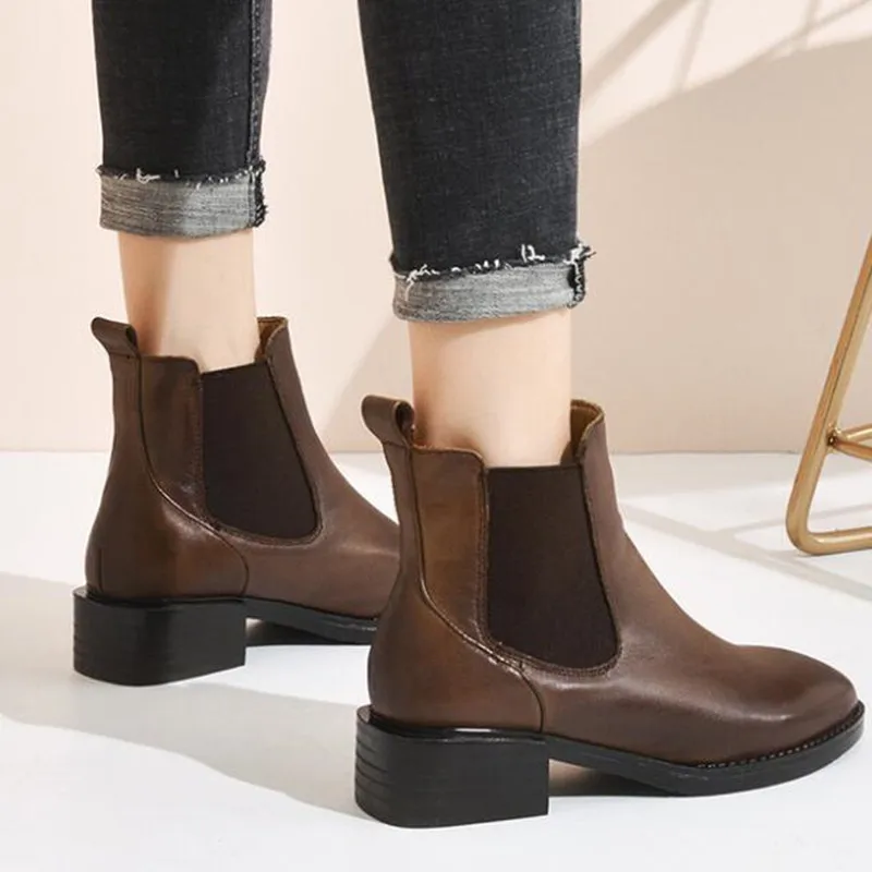 2019 Warm Winter Women Shoes Fashion Boots Genuine Leather Boots Retro Square Heel Martin Boots Wear Non-slip Autumn Women Boots
2019 Warm Winter Women Shoes Fashion Boots Genuine Leather Boots Retro Square Heel Martin Boots Wear Non-slip Autumn Women Boots