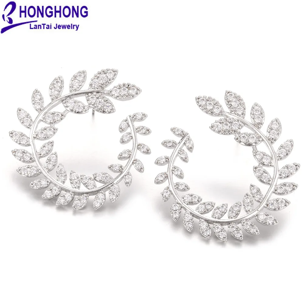 HONGHONG 2018 High-quality Occident Style Leaf shape earring Cubic zirconia Stud Earrings for Women Wedding Fashion Jewelry
HONGHONG 2018 High-quality Occident Style Leaf shape earring Cubic zirconia Stud Earrings for Women Wedding Fashion Jewelry