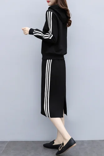 Vintage New 2019 Chic Two Piece Set Patchwork Casual Striped Tracksuit Woman Korean Fashion Loose Brief 2 Pcs Set
Vintage New 2019 Chic Two Piece Set Patchwork Casual Striped Tracksuit Woman Korean Fashion Loose Brief 2 Pcs Set