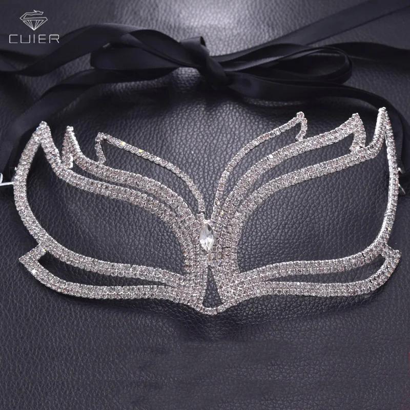 CuiEr Rhinestone Crystal Women Mask Sexy fox party Masquerade half face masks Celebration festival for girls silver
CuiEr Rhinestone Crystal Women Mask Sexy fox party Masquerade half face masks Celebration festival for girls silver