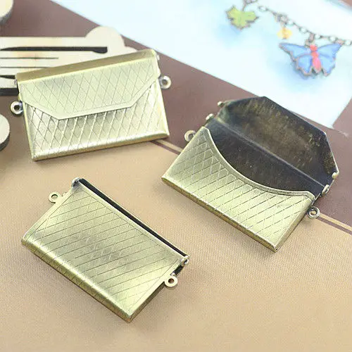 10pcs Wholesale 32*38mm Wallet-Strip PHOTO LOCKET with two Hoops ANTIQUE BRONZE Necklace Pendant&Charm DIY Jewelry Accessories
10pcs Wholesale 32*38mm Wallet-Strip PHOTO LOCKET with two Hoops ANTIQUE BRONZE Necklace Pendant&Charm DIY Jewelry Accessories