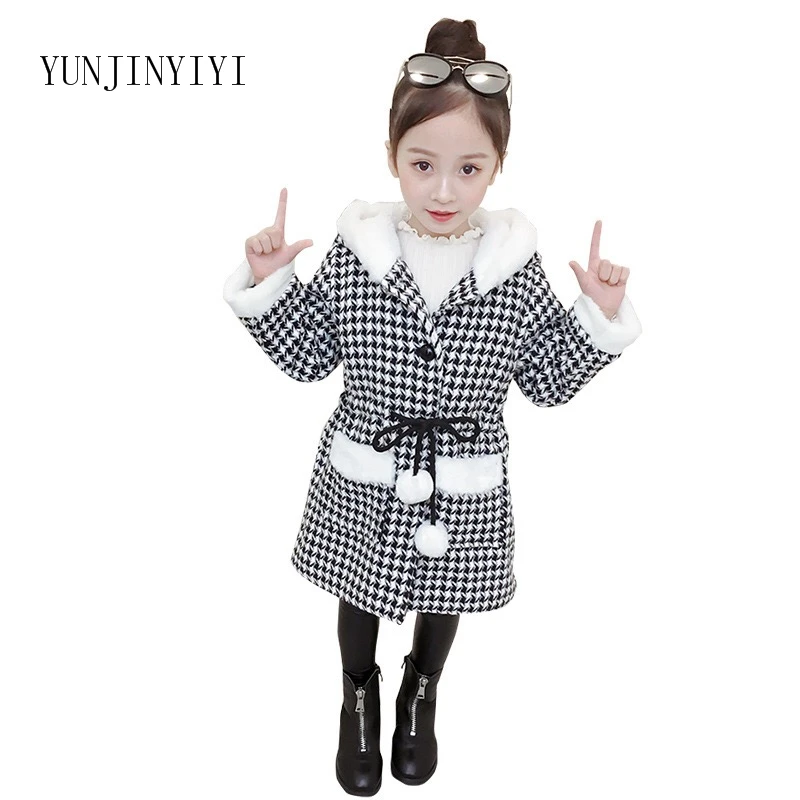 2018 new children's woolen coat Korean version of the winter thickening plus velvet cap single-breasted woolen coat
2018 new children's woolen coat Korean version of the winter thickening plus velvet cap single-breasted woolen coat