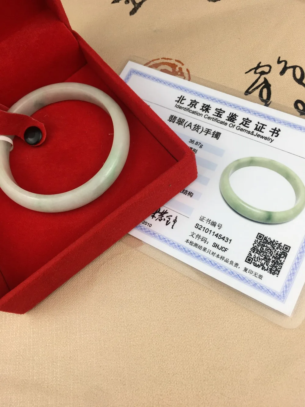 Zheru Jewelry Natural Jadeite Bracelet Natural Elegant Light Green 54-62mm Female Gift A Class A National Certificate
Zheru Jewelry Natural Jadeite Bracelet Natural Elegant Light Green 54-62mm Female Gift A Class A National Certificate