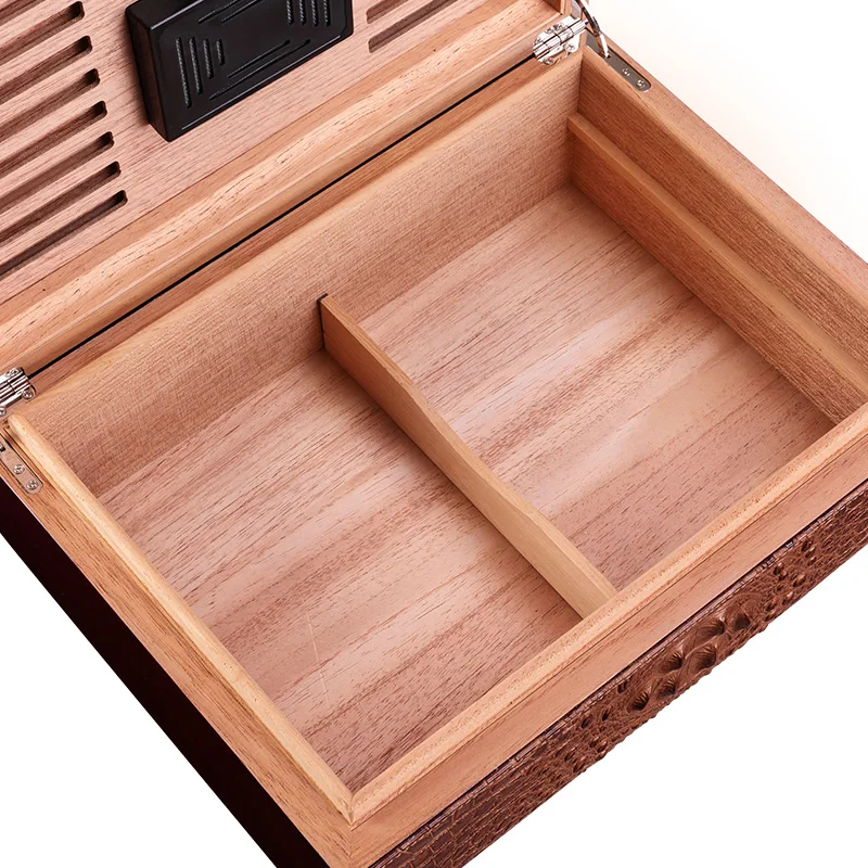 humidor crocodile skin embossed natural cedar wood high-capacity cigar moisturizing box CA-0307
humidor crocodile skin embossed natural cedar wood high-capacity cigar moisturizing box CA-0307