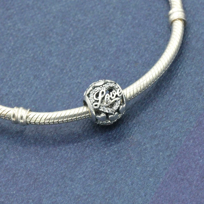 Heart-shaped charm in 925 sterling silver with transparent CZ beads, suitable for original charm bracelets and necklaces DIY jew
Heart-shaped charm in 925 sterling silver with transparent CZ beads, suitable for original charm bracelets and necklaces DIY jew