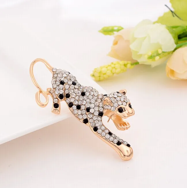 Elegant Peacock Butterfly Rhinestone Brooch Pin Bee Leopard Music Note Simulated Pearl Fashion Brooches Flower Crown Brooch Gift
Elegant Peacock Butterfly Rhinestone Brooch Pin Bee Leopard Music Note Simulated Pearl Fashion Brooches Flower Crown Brooch Gift