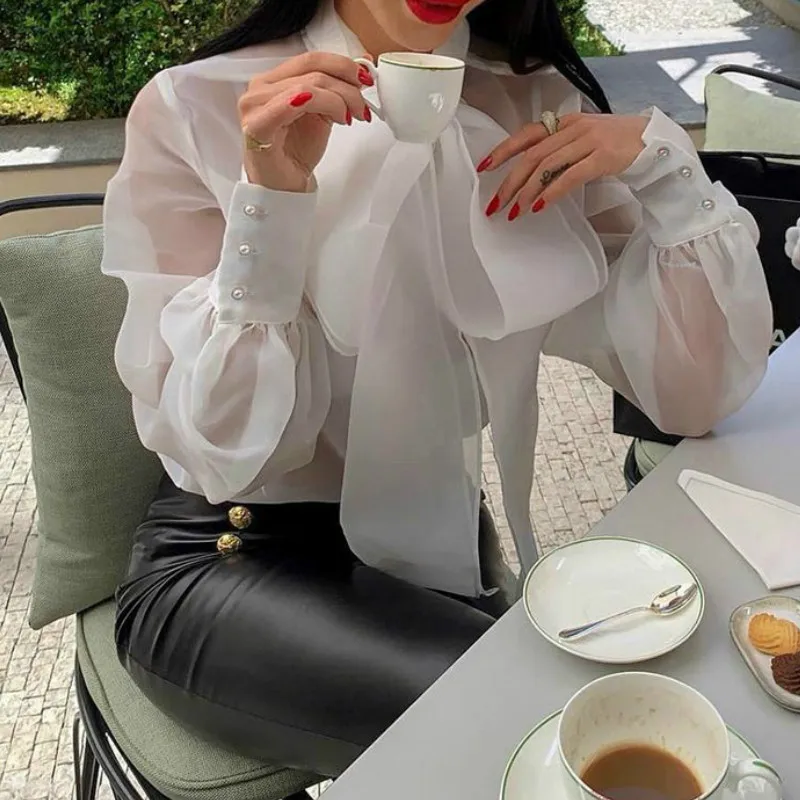 Women's Ladies Summer Retro Elegant White Blouse Long Sleeve Lace-up Tied Loose Shirt Sexy Club High Street Tops
Women's Ladies Summer Retro Elegant White Blouse Long Sleeve Lace-up Tied Loose Shirt Sexy Club High Street Tops