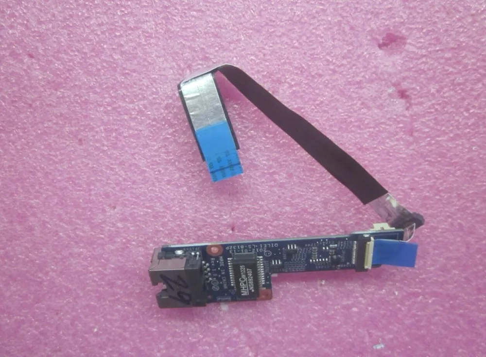 New For Lenovo Thinkpad E430 E430C E435 E445 Internet Ethernet LAN Subcard Network Interface Board with Cable 04W4487
New For Lenovo Thinkpad E430 E430C E435 E445 Internet Ethernet LAN Subcard Network Interface Board with Cable 04W4487