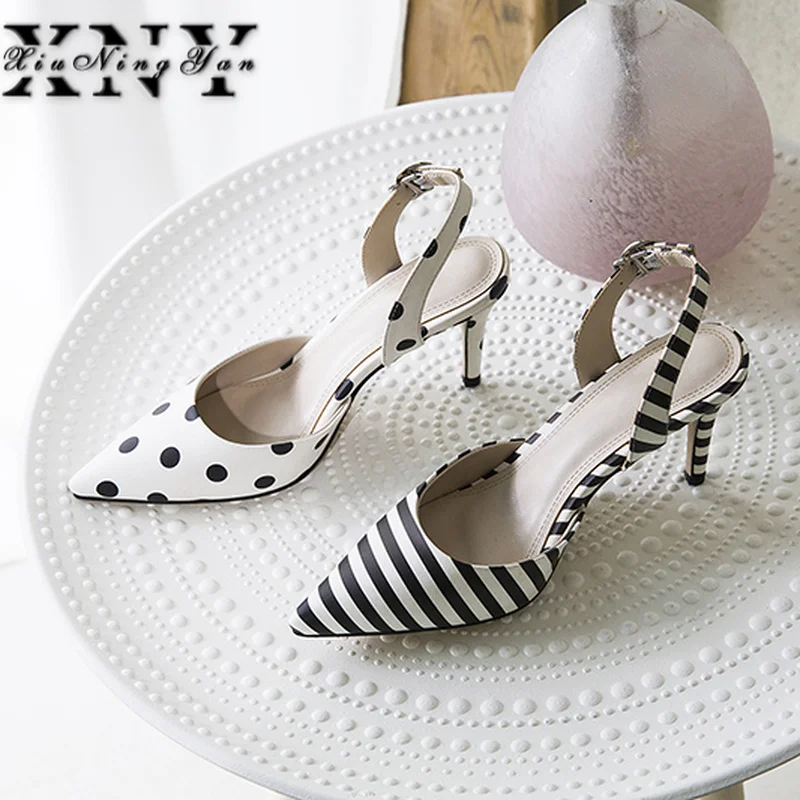 XIUNINGYAN Women Bride Shoe Thin Heel Stripe Point Summer Party Shoes Fashion Genuine Leather Sexy Gladiator Lady Sandals Women
XIUNINGYAN Women Bride Shoe Thin Heel Stripe Point Summer Party Shoes Fashion Genuine Leather Sexy Gladiator Lady Sandals Women