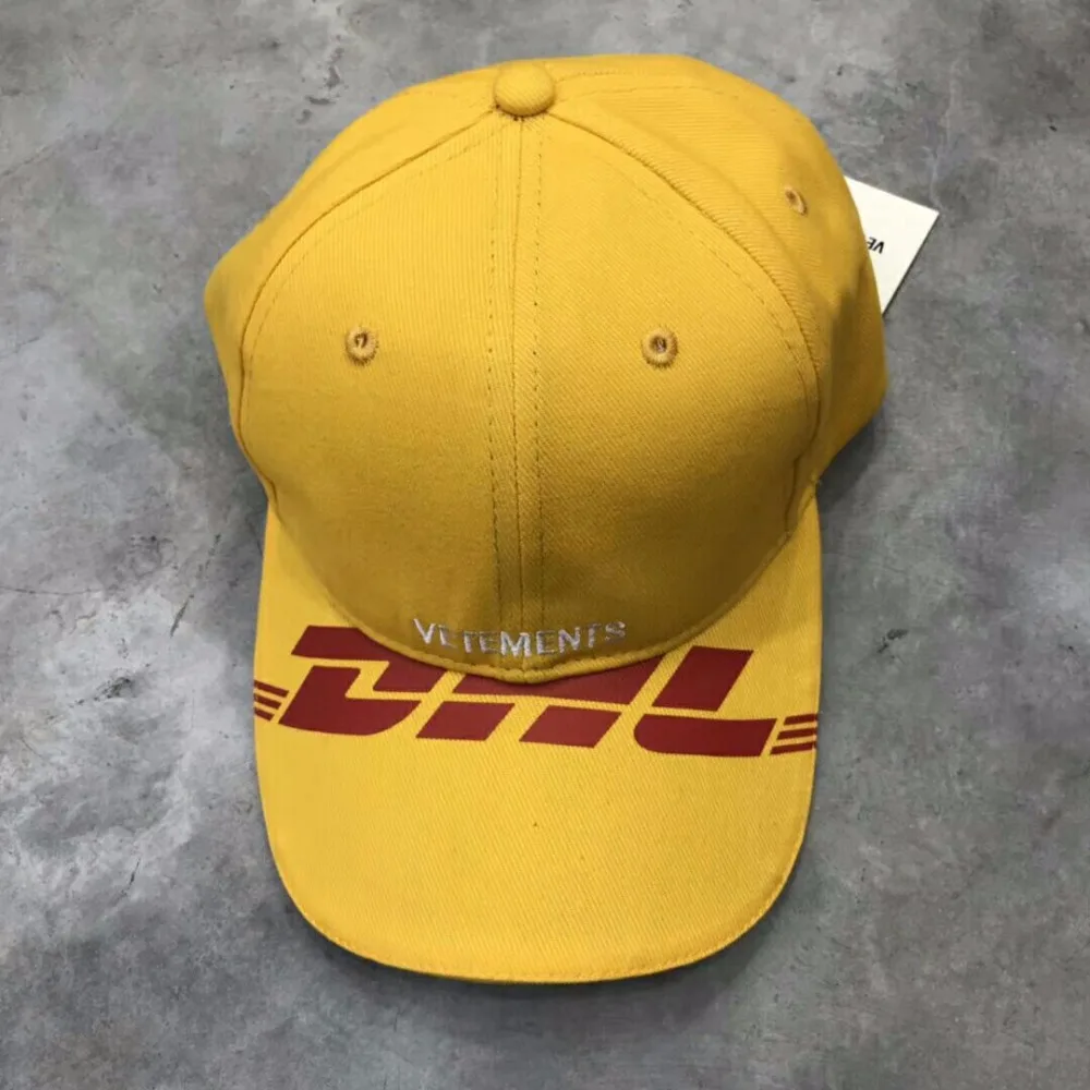 2018 TOP NEW Yellow VETEMENTS DHL letters adjustable men women Skateboard Baseball Caps hip hop Fashion Casual Baseball Hat cap
2018 TOP NEW Yellow VETEMENTS DHL letters adjustable men women Skateboard Baseball Caps hip hop Fashion Casual Baseball Hat cap