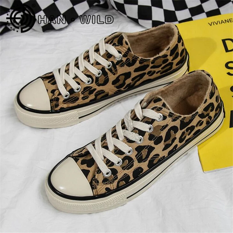Autumn Winter Fashion High Top Sneakers Women Canvas Shoes Leopard Fleeces Casual Shoes Female Lace Up Trainers
Autumn Winter Fashion High Top Sneakers Women Canvas Shoes Leopard Fleeces Casual Shoes Female Lace Up Trainers