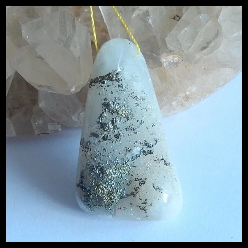 Drusy флюоритовая подвеска из бисера, натуральный камень кулон ожерелье из флюорита, бисер, 45x26x14 мм, 20,4 г
Drusy флюоритовая подвеска из бисера, натуральный камень кулон ожерелье из флюорита, бисер, 45x26x14 мм, 20,4 г