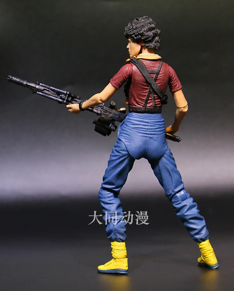 Classic Sci-Fi Film Ripley with Exclusive Alien Aliens Day Limit NECA Action Figure
Classic Sci-Fi Film Ripley with Exclusive Alien Aliens Day Limit NECA Action Figure