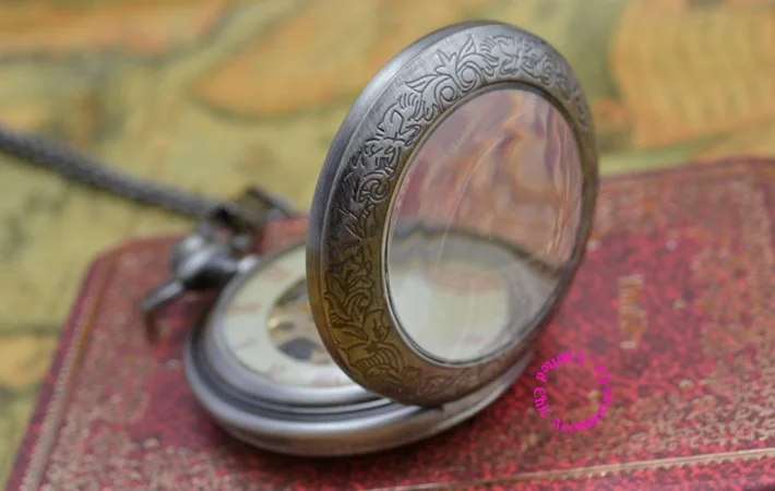 g Wholesale Buyer Mechanical Pocket Watch Retro Man Fob Watches Fashion Silver Magnifying Reading Glass Antique Good Quality
g Wholesale Buyer Mechanical Pocket Watch Retro Man Fob Watches Fashion Silver Magnifying Reading Glass Antique Good Quality