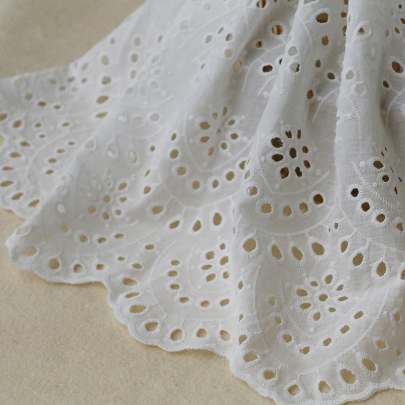 New Width 125cm 1Meter/lot Natural Color Cotton Cloth Hollow out Embroidery Lace Fabric Handmade DIY Clothes Accessories X290
New Width 125cm 1Meter/lot Natural Color Cotton Cloth Hollow out Embroidery Lace Fabric Handmade DIY Clothes Accessories X290