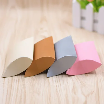 Fashion 100pcs Colorful Kraft Paper Present Birthday Supply Chic Candy Box Gift Pillow Shaped Home Party Wedding Favors
Fashion 100pcs Colorful Kraft Paper Present Birthday Supply Chic Candy Box Gift Pillow Shaped Home Party Wedding Favors