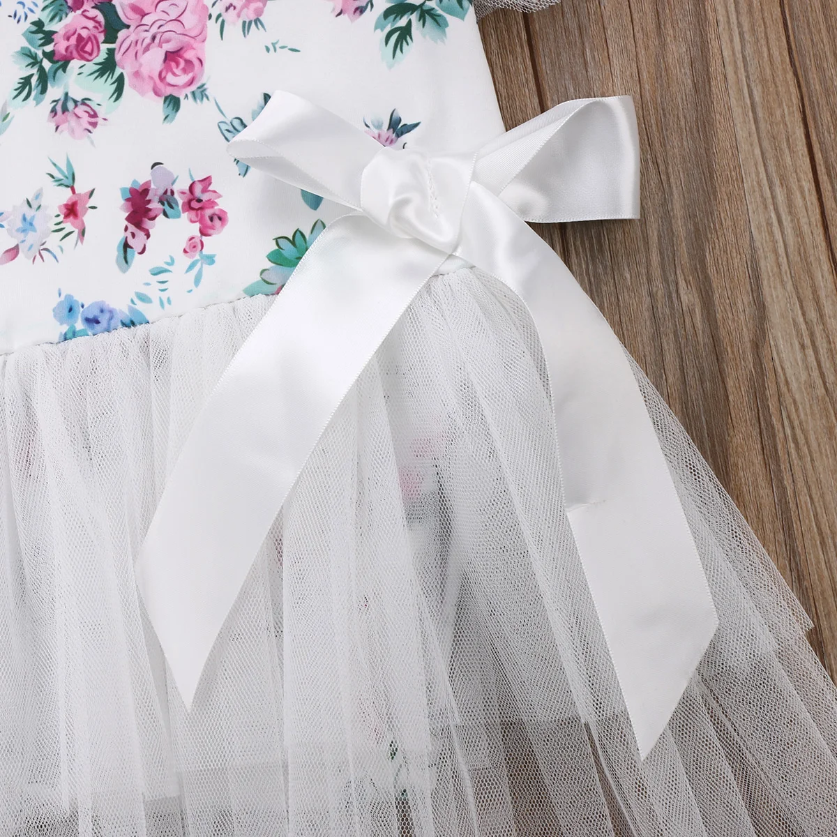 Модное платье для маленьких девочек с цветочным рисунком праздничное