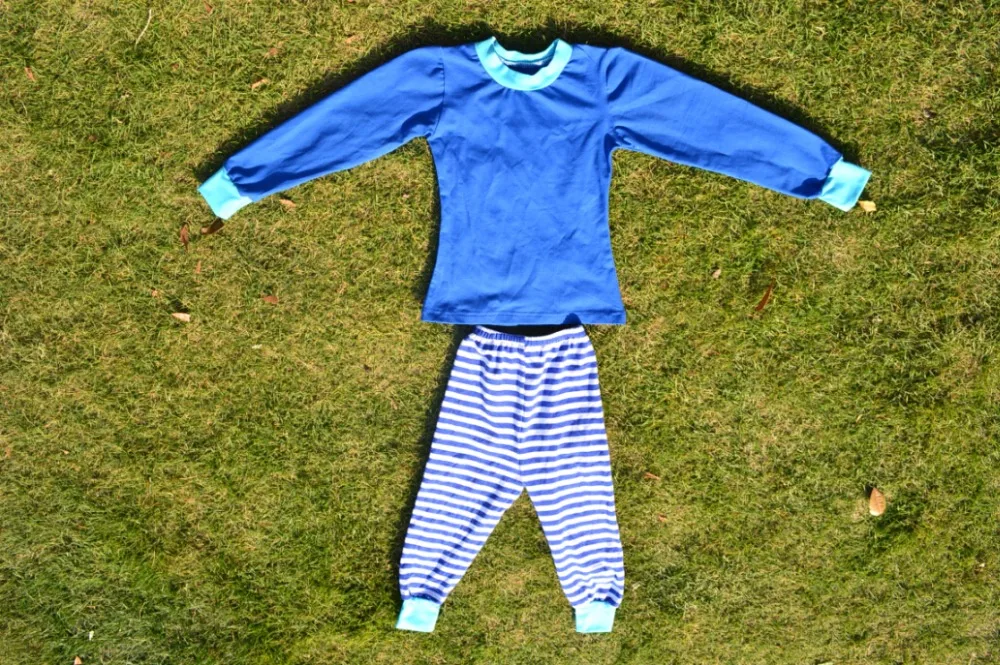 cotton clothing sleepwear for girls winter blue long sleeve coat and blue stripe pants china pajamas set
cotton clothing sleepwear for girls winter blue long sleeve coat and blue stripe pants china pajamas set