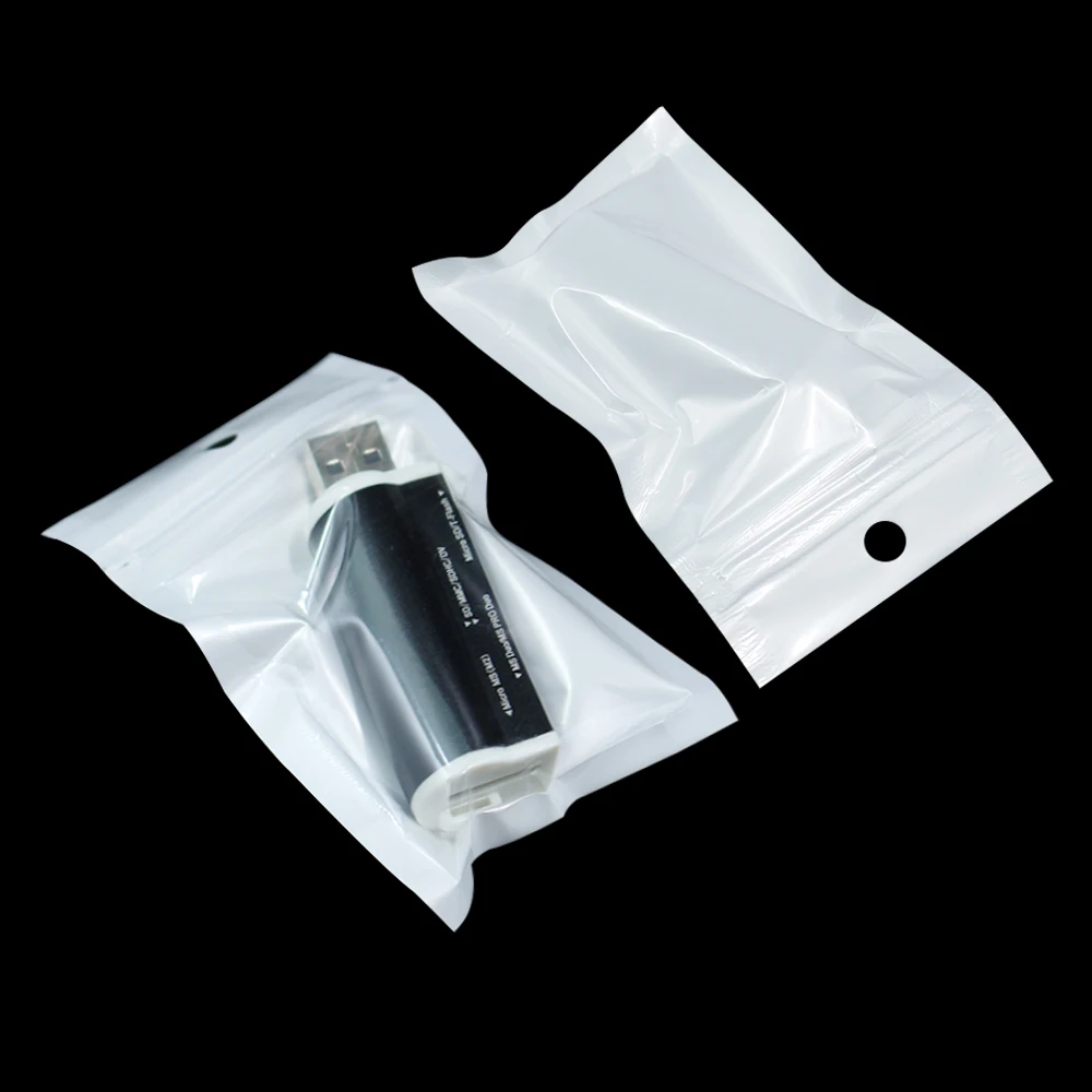 200Pcs 6x10cm (2.3x3.9inch) White Clear Self Sealing Zip Lock Packaging Bag with Round Hang Hole Retails Cardreader Zipper Pouch
200Pcs 6x10cm (2.3x3.9inch) White Clear Self Sealing Zip Lock Packaging Bag with Round Hang Hole Retails Cardreader Zipper Pouch