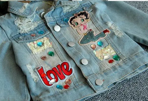 Girls denim jacket 2018 spring and autumn Korean version of the new sequins butterfly beauty pearl digital print jacket
Girls denim jacket 2018 spring and autumn Korean version of the new sequins butterfly beauty pearl digital print jacket