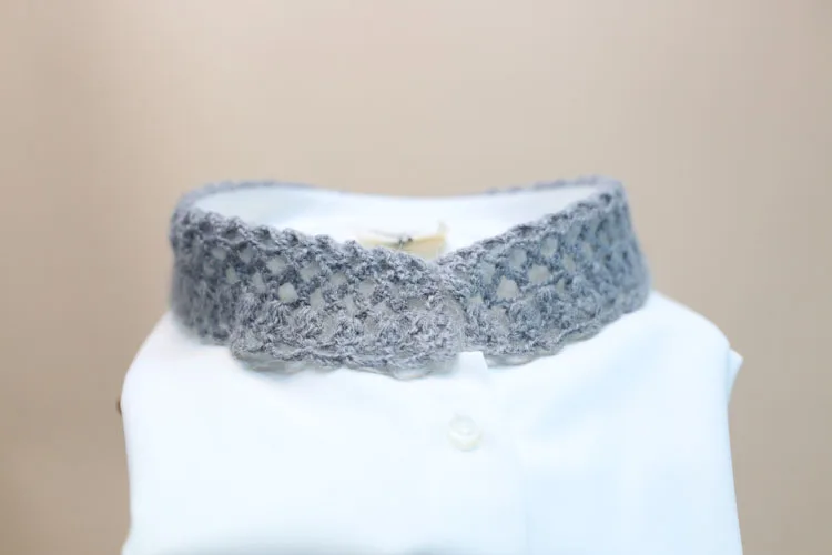 Autumn Winter Collocation Shirt Detachable False Collar Original Peter Pan cotton collar Wild Cashmere Black and White Chiffon
Autumn Winter Collocation Shirt Detachable False Collar Original Peter Pan cotton collar Wild Cashmere Black and White Chiffon