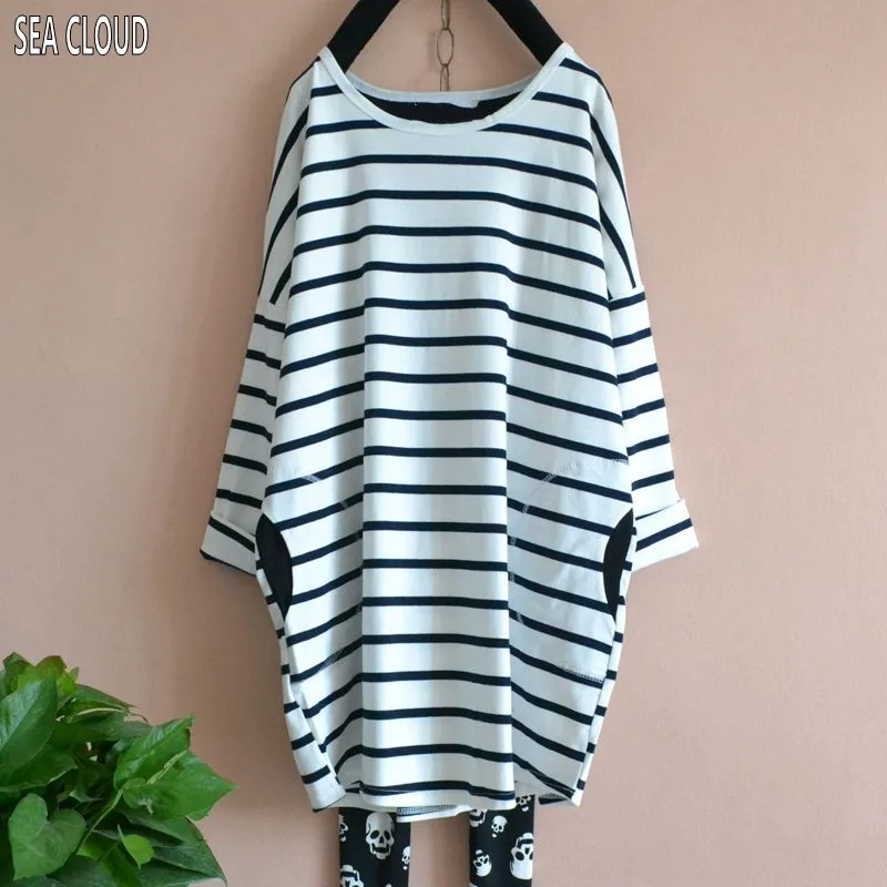 85 Plus size spring woman clothing loose tops T-shirt stripe long-sleeve basic shirt long autumn design t shirts
85 Plus size spring woman clothing loose tops T-shirt stripe long-sleeve basic shirt long autumn design t shirts