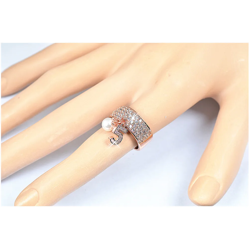 Cute 5 Number and Little Imitation Pearl Charms silver color & Rose Gold Color Rings for Women Fashion Party Bague Femme J02341
Cute 5 Number and Little Imitation Pearl Charms silver color & Rose Gold Color Rings for Women Fashion Party Bague Femme J02341