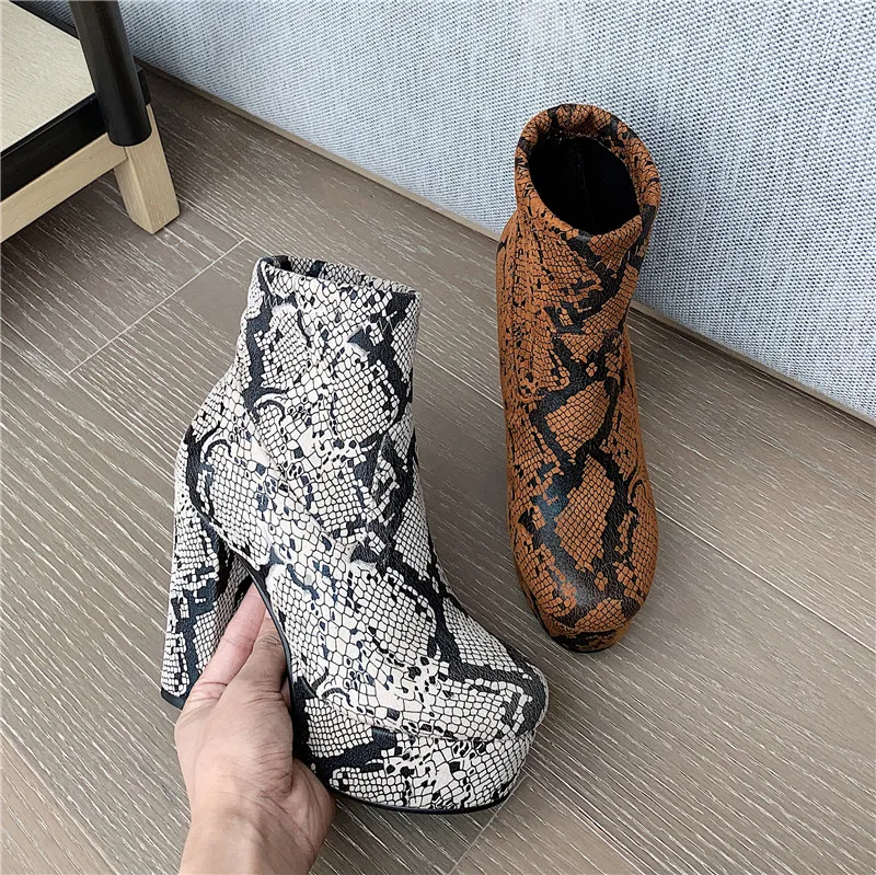 ASUMER Plus size 34-43 platform boots women fashion round toe zip thick high heels ladies shoes autumn winter shoes ankle boots
ASUMER Plus size 34-43 platform boots women fashion round toe zip thick high heels ladies shoes autumn winter shoes ankle boots