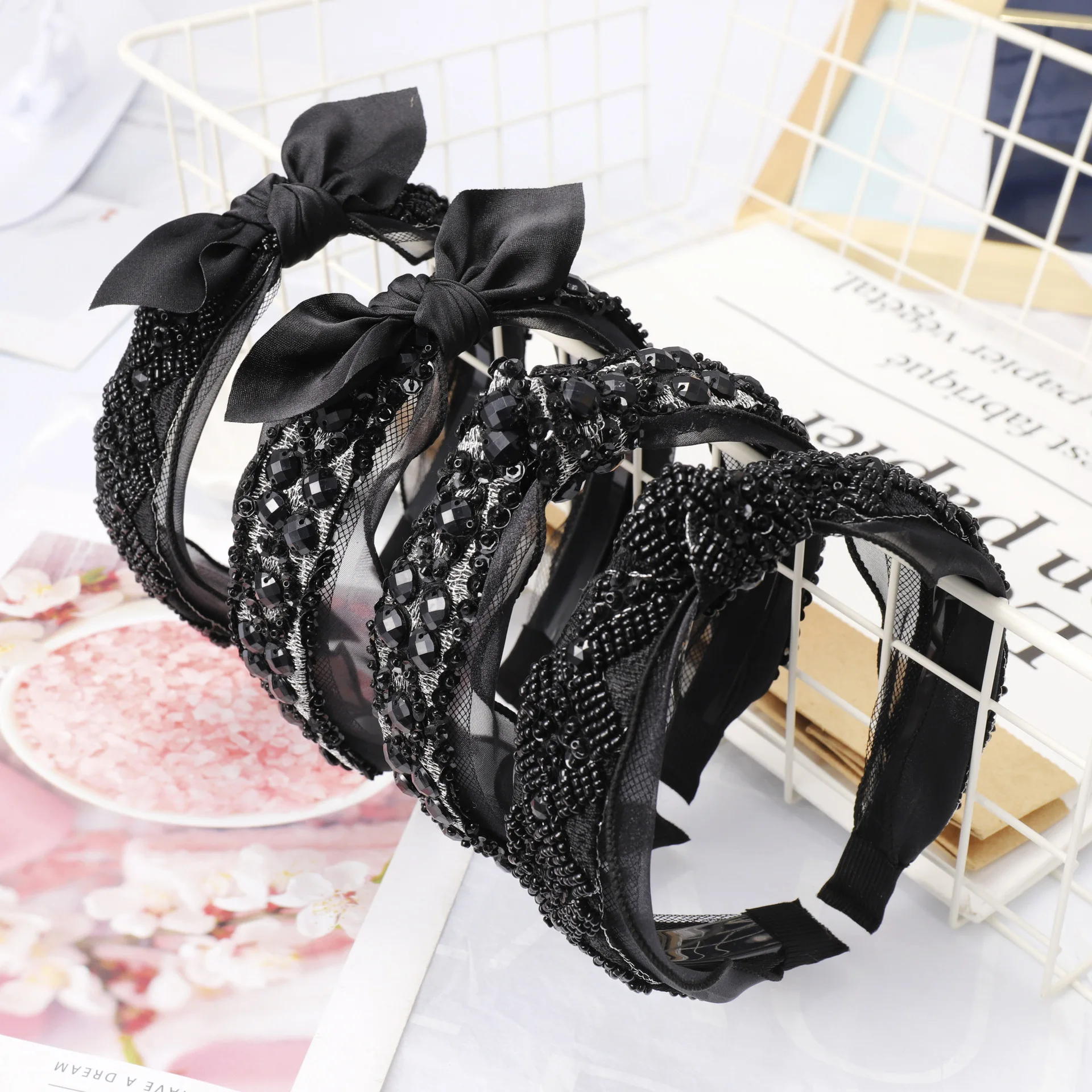 High Quality Black Hair Hoop Hairband Elegant Rhinestone Beads Bow knot Headbands Hair Band Hair Accessories For Women Shining
High Quality Black Hair Hoop Hairband Elegant Rhinestone Beads Bow knot Headbands Hair Band Hair Accessories For Women Shining