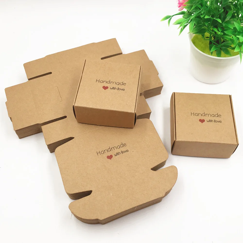 2017 New 50pcs/lot Romantic hand made with love Candy Box for Wedding Decoration Vintage Kraft Wedding Favors and Gifts Box
2017 New 50pcs/lot Romantic hand made with love Candy Box for Wedding Decoration Vintage Kraft Wedding Favors and Gifts Box