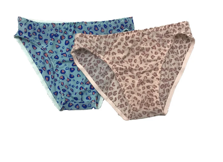 hot Japanese single sexy bud silk screen fabric men's translucent breathable men's briefs underwear leopard mens tanga briefs
hot Japanese single sexy bud silk screen fabric men's translucent breathable men's briefs underwear leopard mens tanga briefs