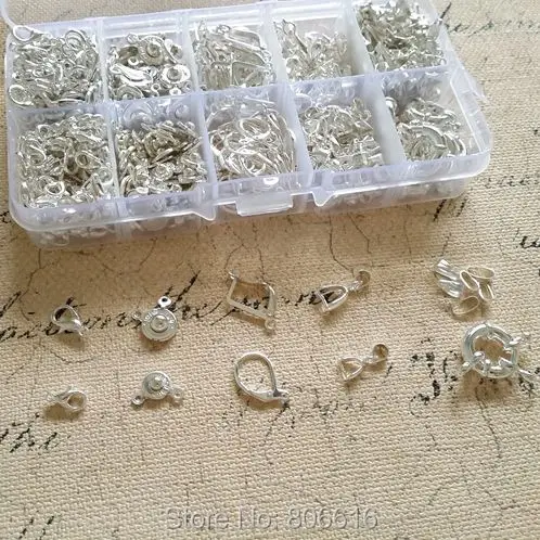 ( Silver - Clasps & Hooks ) 670Pcs/Set Mix 10 Styles Silver Plated Jewelry Hooks Clasps Jewelry Findings Accessories
( Silver - Clasps & Hooks ) 670Pcs/Set Mix 10 Styles Silver Plated Jewelry Hooks Clasps Jewelry Findings Accessories