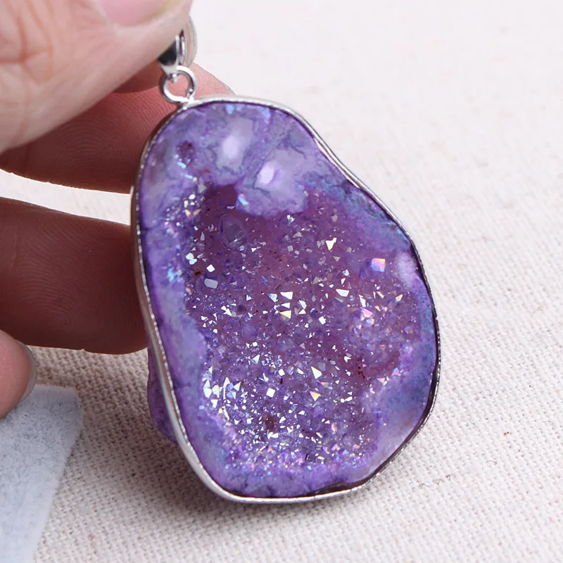 Necklace Pendants Popular Fashion Natural Crystal Pendants Gold Crystal Cluster, National Style Jewelry
Necklace Pendants Popular Fashion Natural Crystal Pendants Gold Crystal Cluster, National Style Jewelry