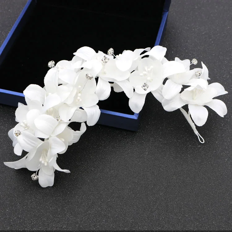 Alexzendra Bridal Hair White Flower Pearl Headwear For Women Floral Crystal Headpieces Bride Accessories Headwear
Alexzendra Bridal Hair White Flower Pearl Headwear For Women Floral Crystal Headpieces Bride Accessories Headwear