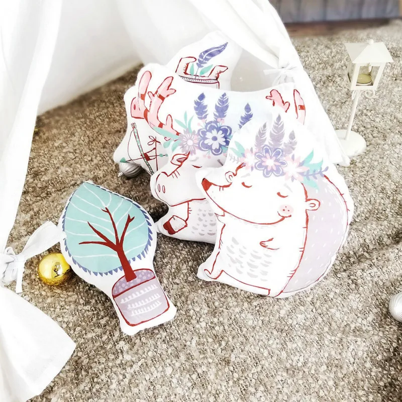 Ins New Room Decor Cute Cushion ELK Decoration Pattern Cotton Plush Cushions Hedgehog Pillows Children Toy Gift
Ins New Room Decor Cute Cushion ELK Decoration Pattern Cotton Plush Cushions Hedgehog Pillows Children Toy Gift
