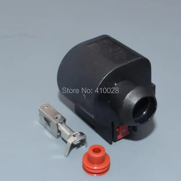 shhworldsea 1pin 6.3mm for Audi A6 A6L engine starter connector motor plug auto waterproof connector 1K0 973 751
shhworldsea 1pin 6.3mm for Audi A6 A6L engine starter connector motor plug auto waterproof connector 1K0 973 751