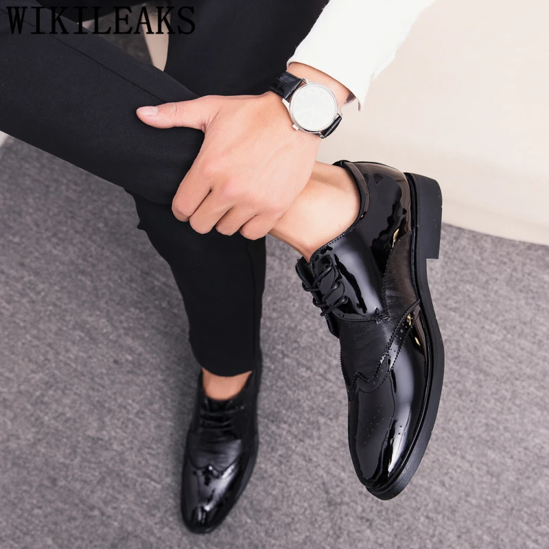 Italian Brogue Shoes Men Formal Coiffeur Wedding Men Shoes Dress Brand Suit Shoes Men Oxford Sepatu Slip On Pria Buty Meskie
Italian Brogue Shoes Men Formal Coiffeur Wedding Men Shoes Dress Brand Suit Shoes Men Oxford Sepatu Slip On Pria Buty Meskie
