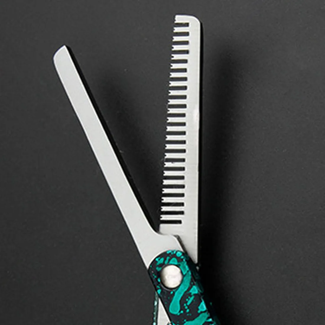5.5 Inch Colorful Beauty Salon Cutting Tools Barber Shop Hairdressing Scissors Styling Tools Stainless Hairdressing Scissors
5.5 Inch Colorful Beauty Salon Cutting Tools Barber Shop Hairdressing Scissors Styling Tools Stainless Hairdressing Scissors