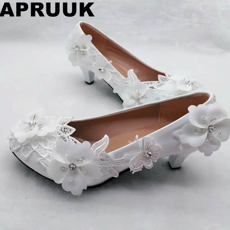 Plus sizes low high heeled brides wedding shoes handmade sweet beautiful white flowers bridal shoes lady party proms dress shoes
Plus sizes low high heeled brides wedding shoes handmade sweet beautiful white flowers bridal shoes lady party proms dress shoes