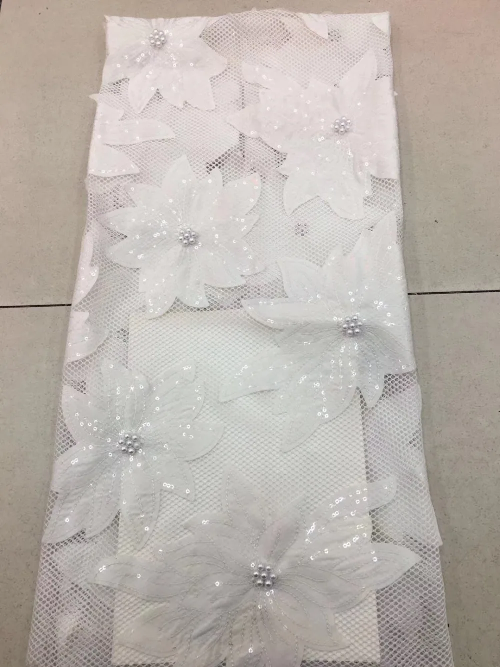 Nigerian Net lace with sequins High quality embroidery cut tulle lace fabric net beaded for wedding dresse TS6313
Nigerian Net lace with sequins High quality embroidery cut tulle lace fabric net beaded for wedding dresse TS6313
