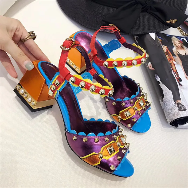 Luxury Pearled crystal decor Thick Heels Gladiator Sandals Rivet Studded runway design Women Pumps summer wedding shoes Women
Luxury Pearled crystal decor Thick Heels Gladiator Sandals Rivet Studded runway design Women Pumps summer wedding shoes Women