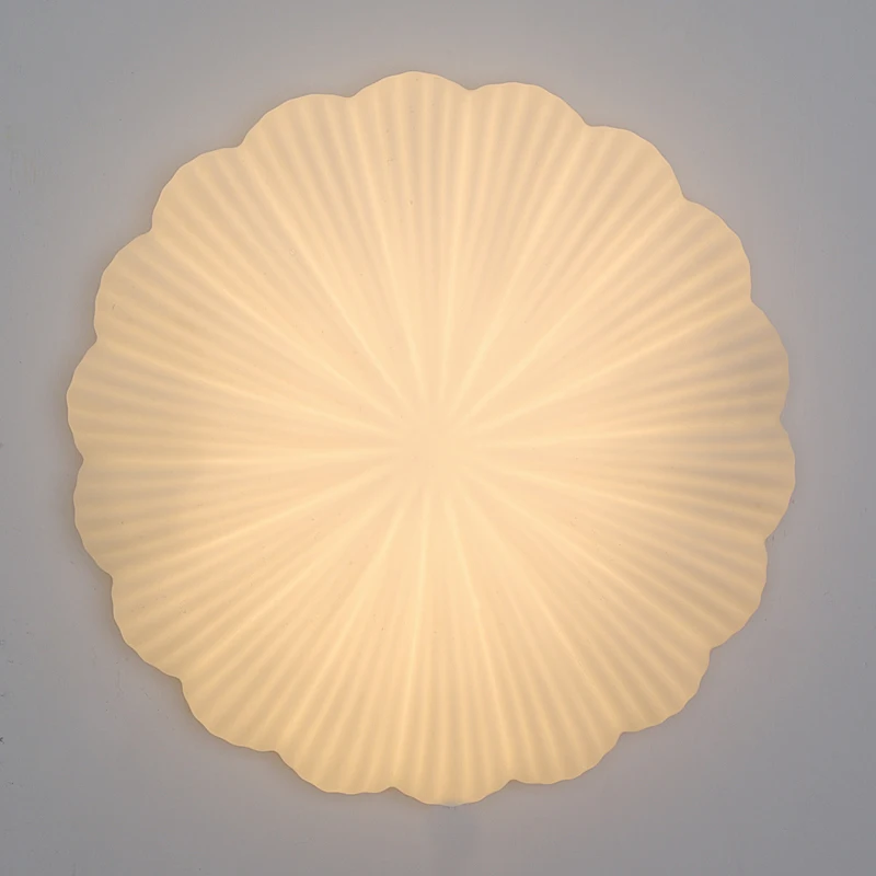 Modern brief Personalized white shell design ceiling light Home decoration romantic child bedroom glass LED E27 bulb lighting
Modern brief Personalized white shell design ceiling light Home decoration romantic child bedroom glass LED E27 bulb lighting
