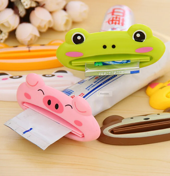 1pc Lovely Toothpaste Dispenser Tube Rolling Squeezer Easy use minion tooth paste accessories teeth clean tools
1pc Lovely Toothpaste Dispenser Tube Rolling Squeezer Easy use minion tooth paste accessories teeth clean tools