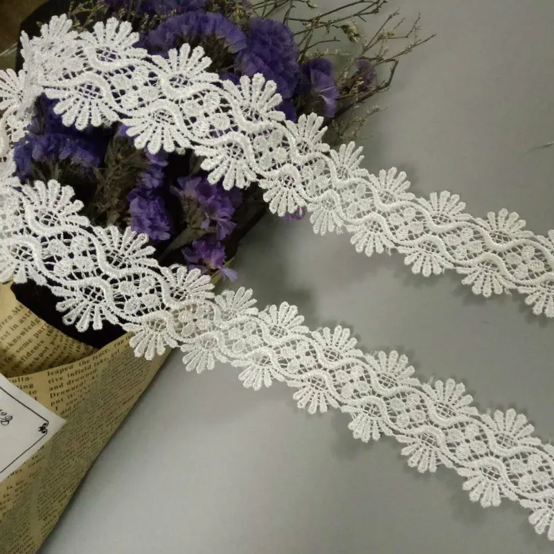 5 yard White Micro Fiber Flower Embroidered Fabric Lace Trim Ribbon Handmade Sewing Supplies Craft For Costume Decoration Hot
5 yard White Micro Fiber Flower Embroidered Fabric Lace Trim Ribbon Handmade Sewing Supplies Craft For Costume Decoration Hot