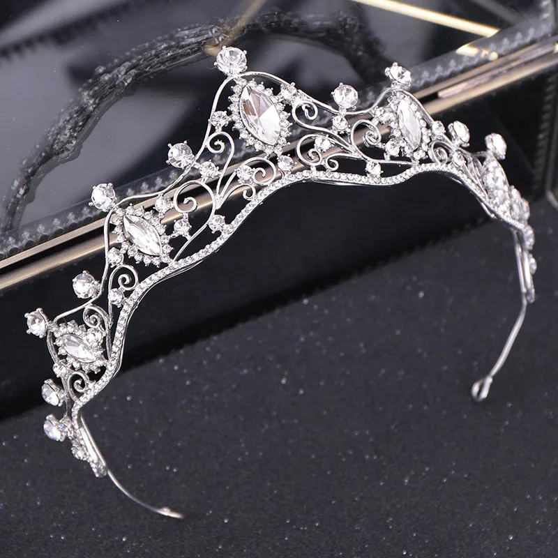 European Luxury Crystal Crown for Princess Headwear Fashion Rhinestones Wave Crowns Women Jewelry Tiara Bride Wedding Hair Acces
European Luxury Crystal Crown for Princess Headwear Fashion Rhinestones Wave Crowns Women Jewelry Tiara Bride Wedding Hair Acces